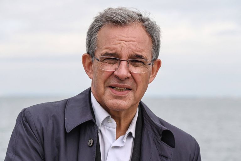 La politique de la France est une permanence
