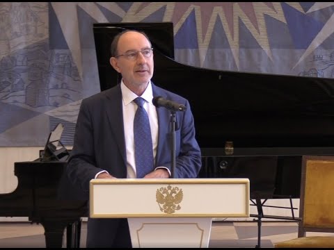 Discours de Pierre de Gaulle à l’Ambassade de Russie