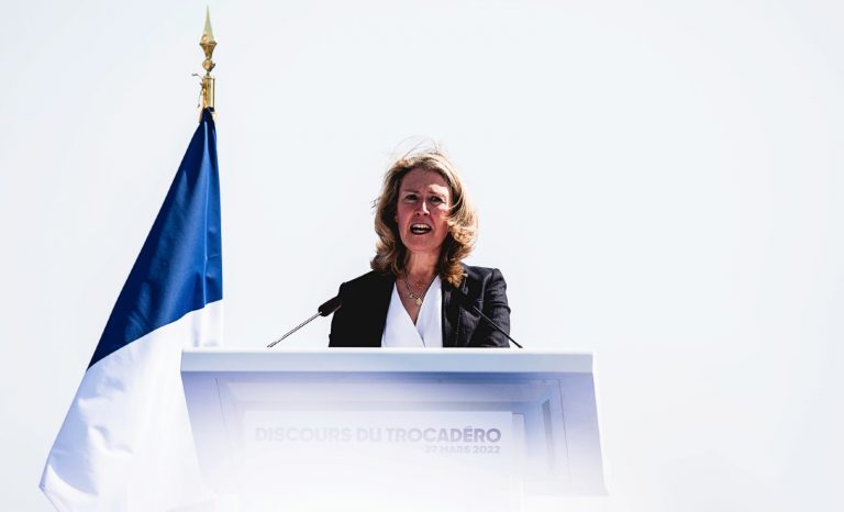 « Je maintiendrai ».