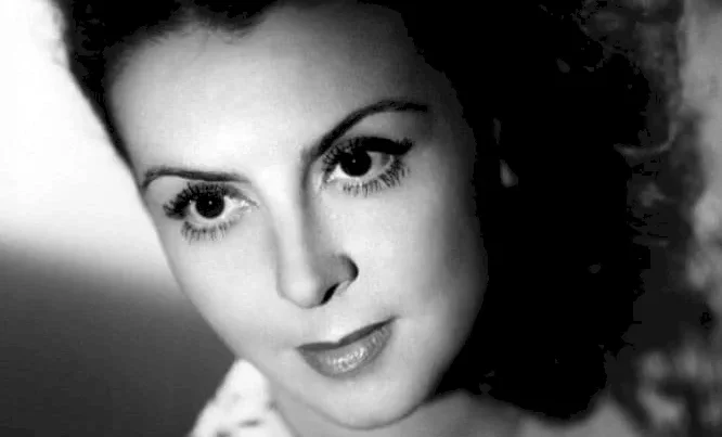 Renée Saint-Cyr, la comédienne lacrymale
